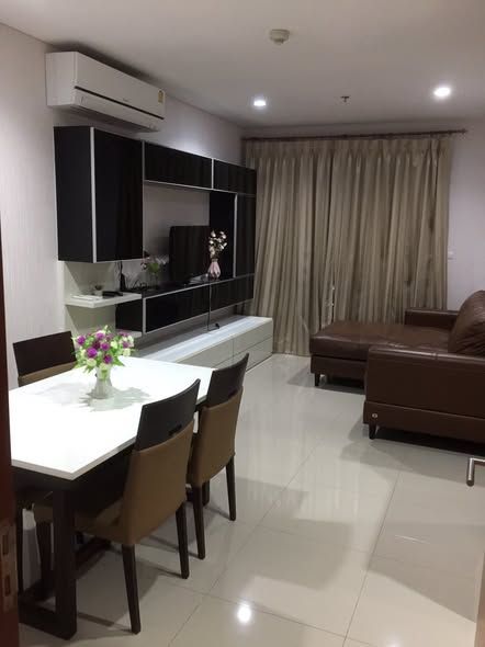 ✨ 1 bedroom on a high floor, open view, suitable for living in the city 📍 Villa Sathorn