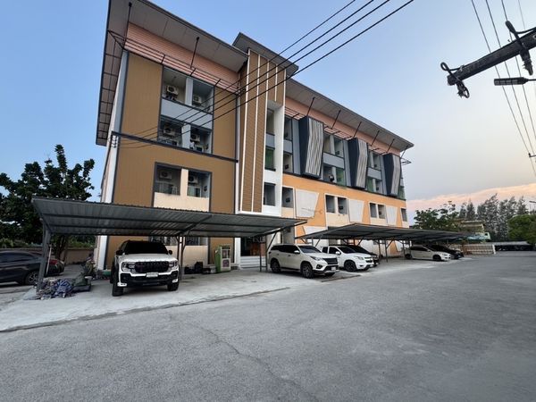 A large investment property worth keeping an eye on Baan Koonsap 999, 118 rooms, located near Amata Nakorn Industrial Estate.