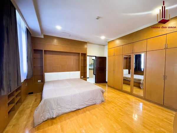 ✨ For Sale: Supalai Place Sukhumvit 39 Condo ✨ 💰 Only 8,900,000 THB