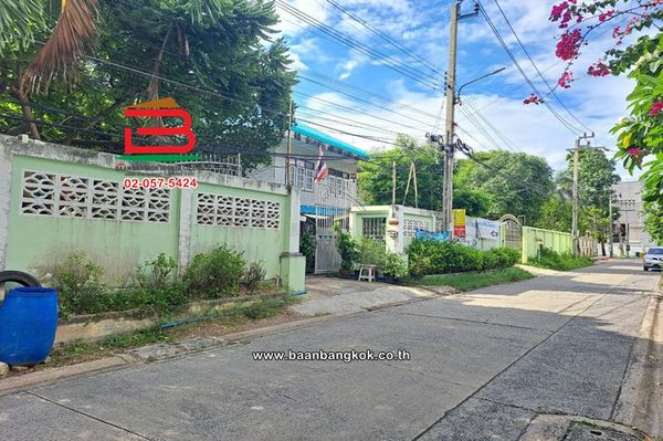 Land with a 2-story house, area 221 sq m., Soi Sai Mai 7, near Wat Charoen Thammaram, Sai Mai Road, Sai Mai Subdistrict, Sai Mai District.
