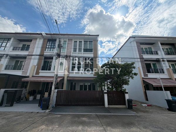 House for sale (Baan Klang Muang Es Zen Rama 9 Lat Phrao)