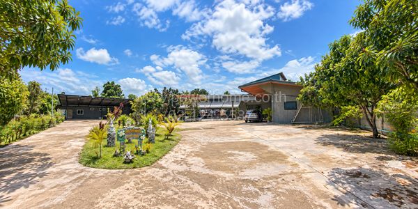 1 story detached house with large plot of land. Loft style house  San Pa Tang Village Beautiful, ready to move in, good location