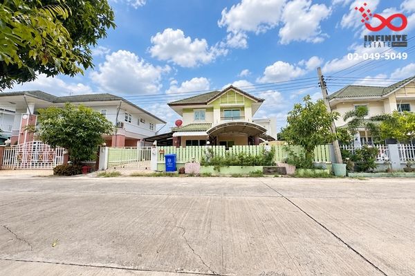 For sale and rent, 2-story detached house, 59 sq m., The Emerald Garden Village, Pak Kret, Nonthaburi, private atmosphere. and has a wide parking area