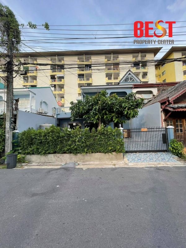 2-story detached house for rent, Suetrong Village 28, Nawamin 143 | 5 bedrooms, 3 bathrooms, near Phyathai Nawamin Hospital.