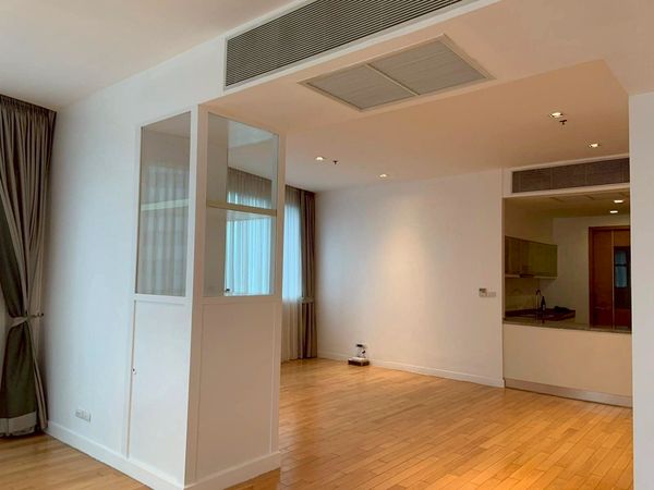 LTH15897-R269 - Millennium Residence Condo FOR RENT Size 193 sqm. 3 beds 3 baths Near BTS Asok Station ONLY 110K/Month