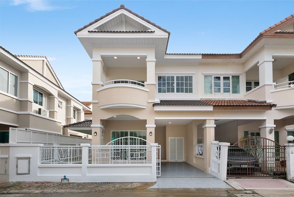 2-story twin house, newly renovated, Ratirom Park Ratchaphruek-Kanchanaphisek (Suan Phak 32), good location, near Central Westville.