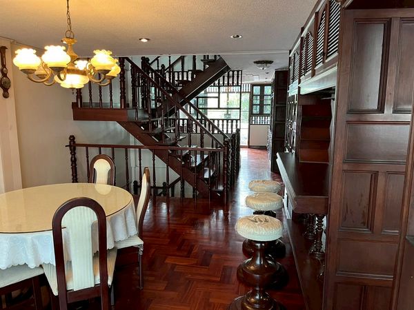 LTH13748-R269 - Spacious Townhome FOR RENT Sathorn 3 4 Floors 3 Beds 3 Baths Near BTS Sala Daeng 89K/Month