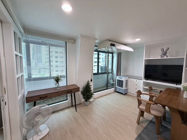 Diamond Tower for rent 74 sqm 2 beds 2 baths 34,000 per month  