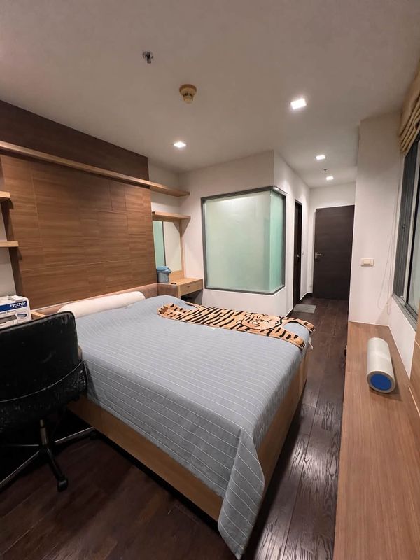IDEO Q Phayathai 💥Duplex room, wide area. With fixed parking!💥