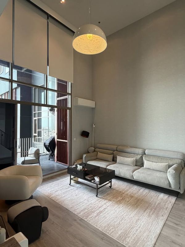 Rare unit 3 bedrooms with Duplex for rent at Rhythm ekkamai estate