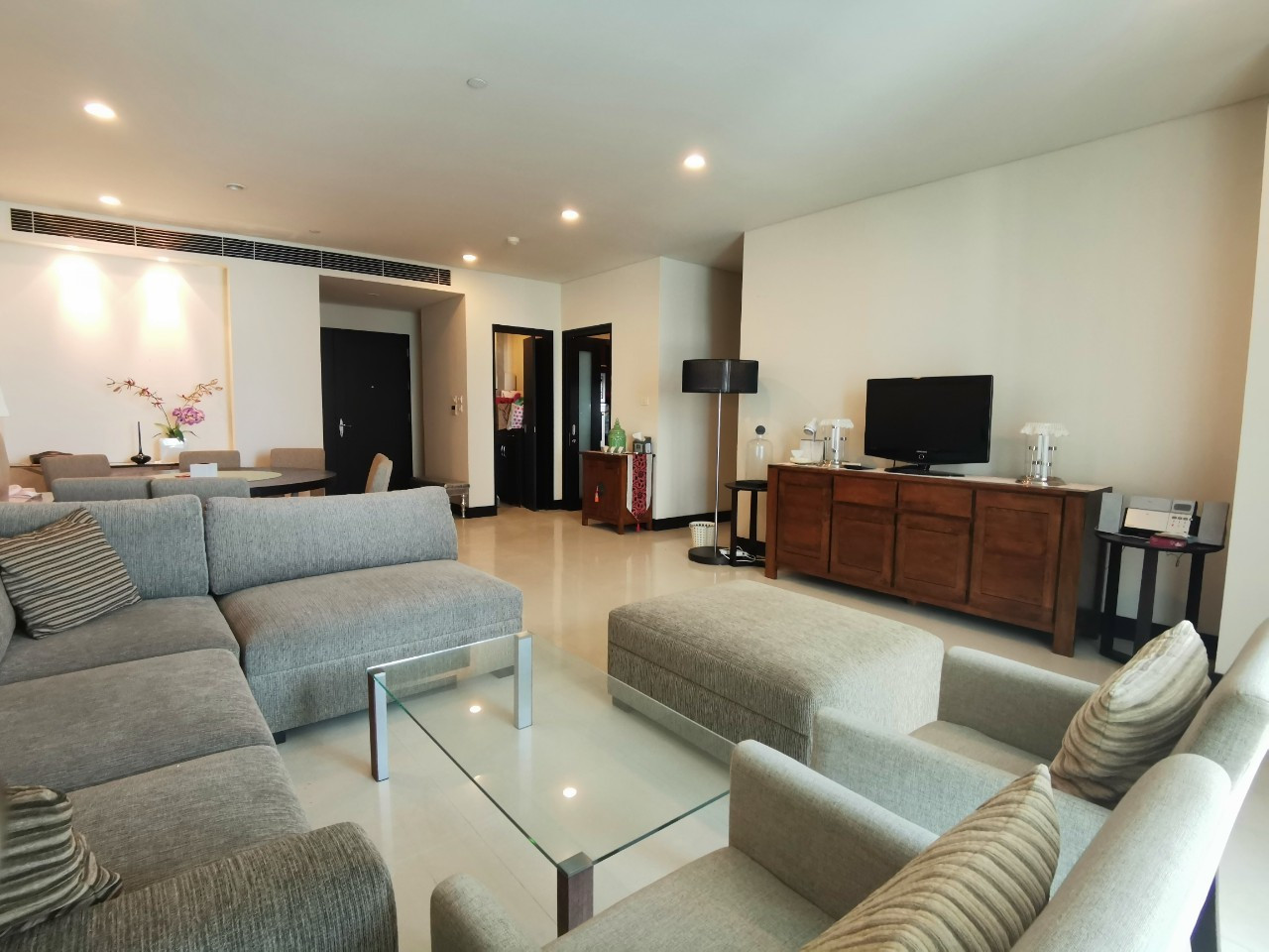 Spacious 2BR for Sale at The Park Chidlom Spacious 2BR for Sale at The Park Chidlom