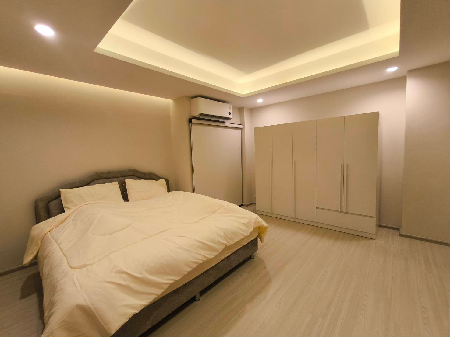 ขายพร้อมผู้เช่า คอนโด S.P. Mansion Thonglor Soi 8 ราคา 6,700,000 บาท [MKsr260801] 