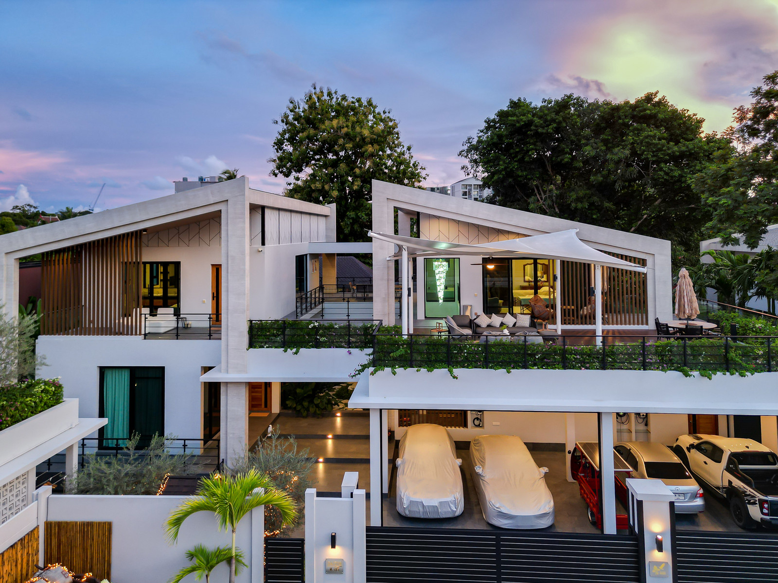 Ultimate Luxury | 4-Bed Loft Villa (730 sqm Built-Up) on 856 sqm Land Plot 