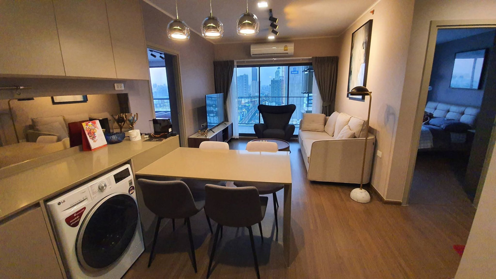 🏙️ ให้เช่า 𝗜𝗗𝗘𝗢 𝗦𝗨𝗞𝗛𝗨𝗠𝗩𝗜𝗧 𝟵𝟯 | 𝟮 𝗕𝗘𝗗𝗥𝗢𝗢𝗠𝗦 | CORNER UNIT ✨ | ชั้น 22 | 60 ตร.ม. | ใกล้ BTS บางจาก 🏙️ ให้เช่า 𝗜𝗗𝗘𝗢 𝗦𝗨𝗞𝗛𝗨𝗠𝗩𝗜𝗧 𝟵𝟯 | 𝟮 𝗕𝗘𝗗𝗥𝗢𝗢𝗠𝗦 | CORNER UNIT ✨ | ชั้น 22 | 60 ตร.ม. | ใกล้ BTS บางจาก