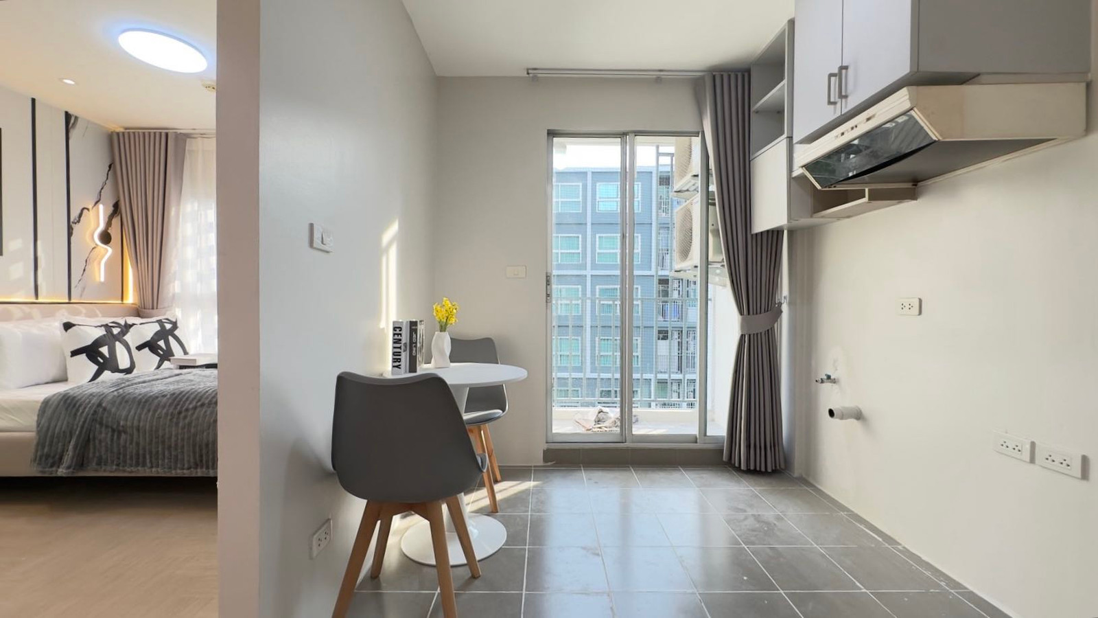 🏢 ดีคอนโด รามคำแหง 9 (D condo Ramkhamhaeng 9)  ติดถนนรามคำแหง บริเวณจุดตัดกับ พระราม 9 ขนาด 29 ตรม. 🛏️ 1 ห้องนอน 🍳 ครัวแยก  ใช้ชีวิตง่ายขึ้น ไม่ต้องเสียเวลาเดินทางไกลเพื่อหาของกินหรือของใช้ในชีวิตประจำวัน 🥤🛍️ – รูปที่ 3