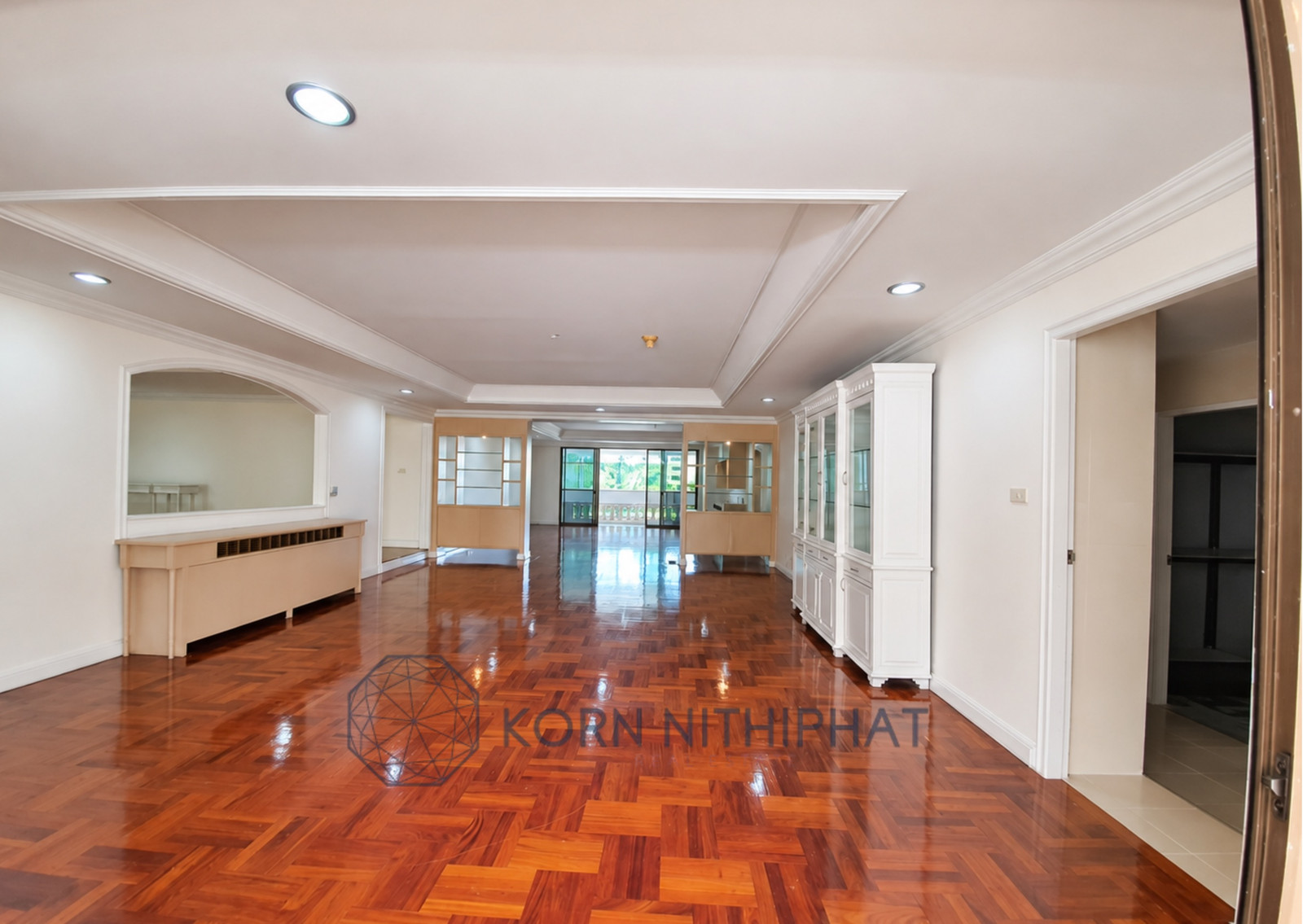 For Rent - Rare Space Big Sizing 450 SQM 4BR 4BA + Maid Apartment in Phrom Phong - Sukhumvit, Bangkok - Welcome Pet Friendly (Cat and Dog well Trained) | BTS Phrom Phong 540 Meters can walk to EmQuartier.