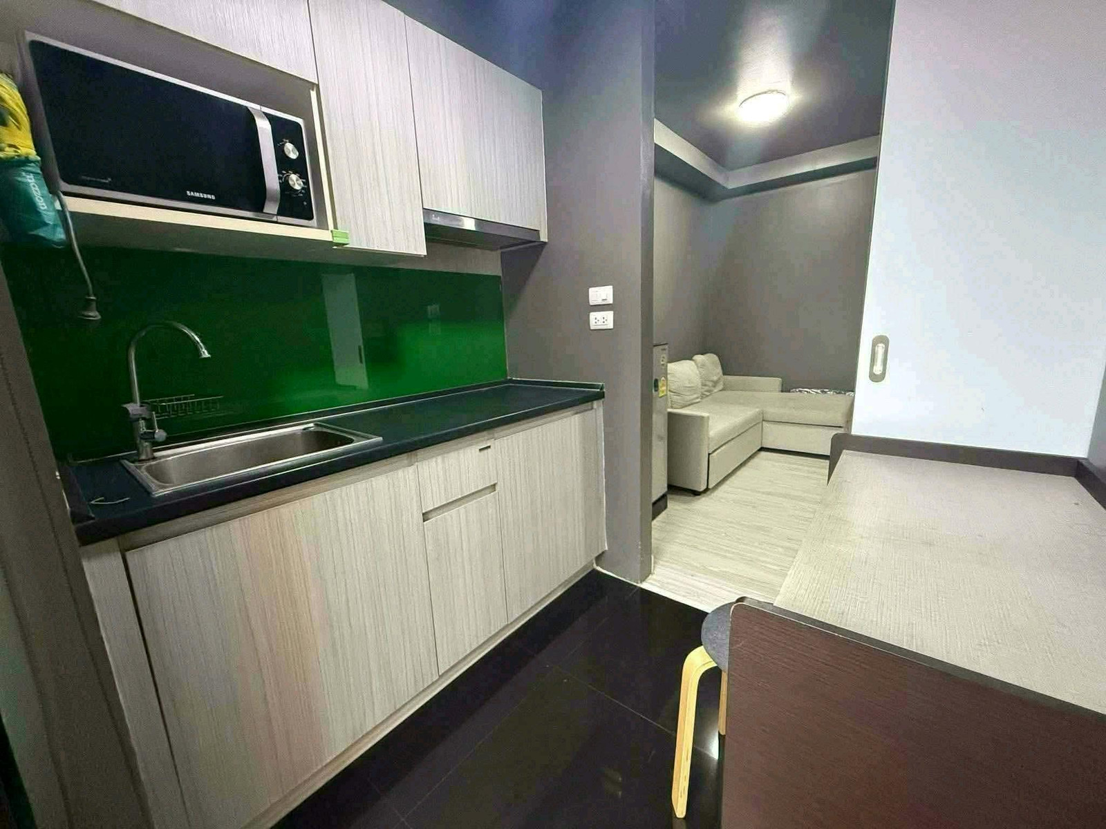 L STYLE CONDO | ห้วยขวาง  ✨ ห้องแต่งสวย โทนเทา อยู่สบาย เฟอร์ครบพร้อมเข้าอยู่! 💰 เช่าเพียง 12,000 บาท/เดือน 🚝 ทำเลห้วยขวาง เดินทางเข้าเมืองสะดวก ใกล้ MRT ห้วยขวาง – รูปที่ 4