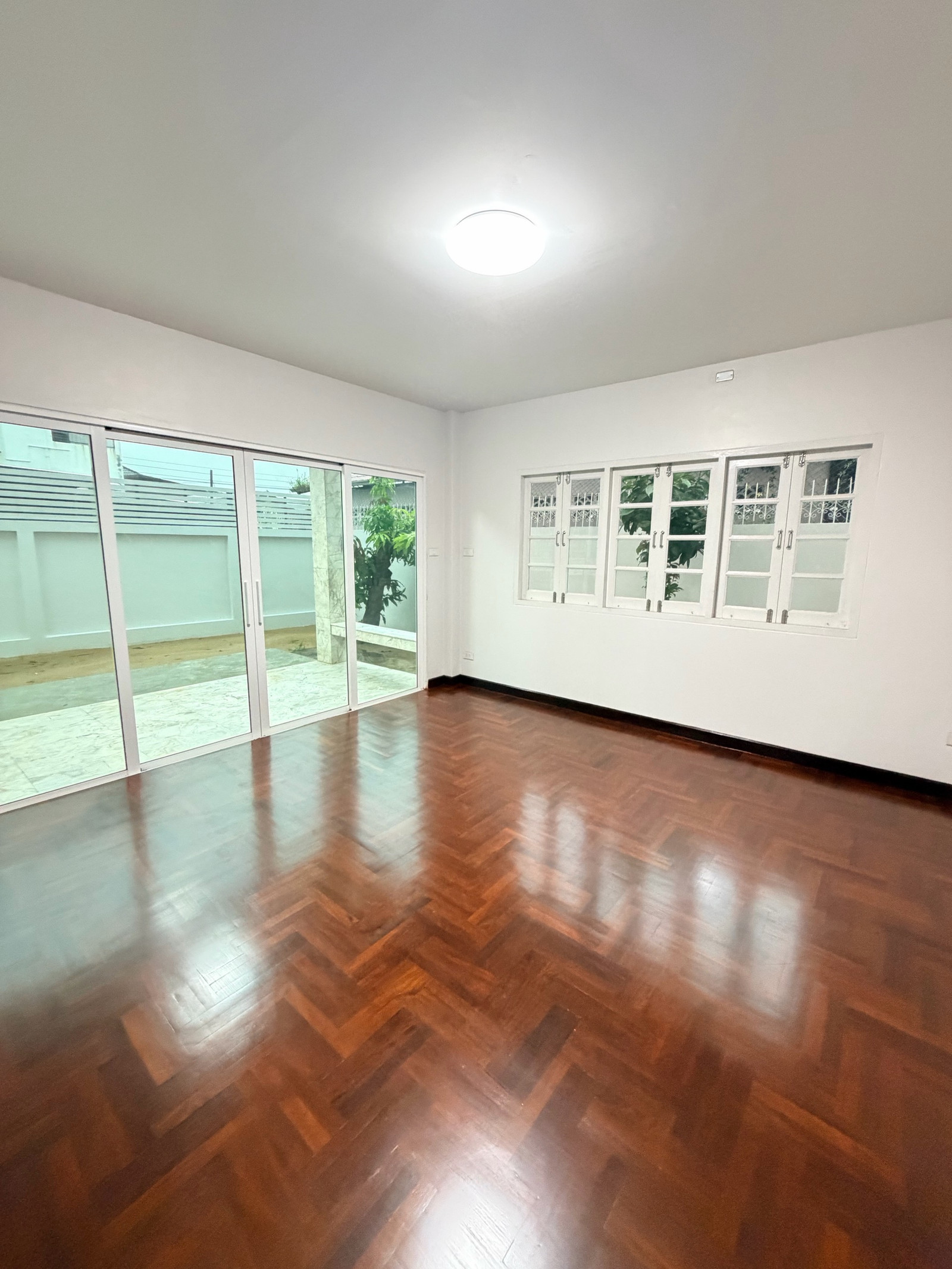 บ้านเดี่ยวรีโนเวทใหม่ พร้อมเข้าอยู่ บนที่ดิน 120 ตร.ว. – รูปที่ 2