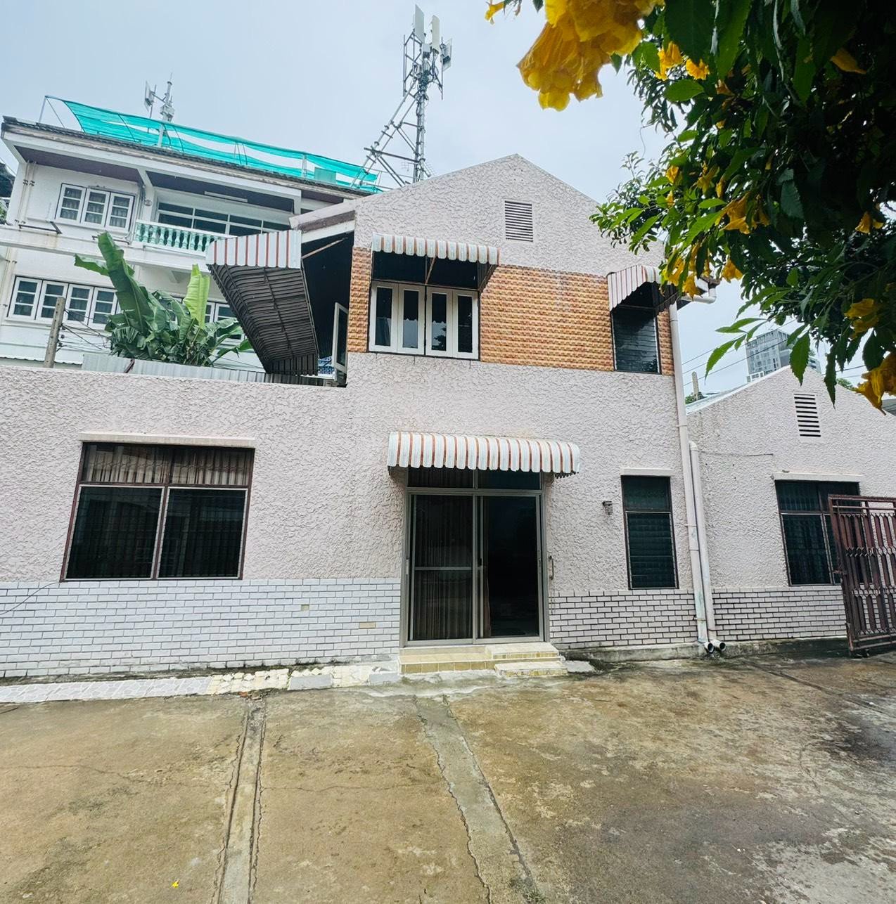 House for rent, location Sukhumvit 34, near BTS Thong Lor / Phrom Phong, Execlusive agent