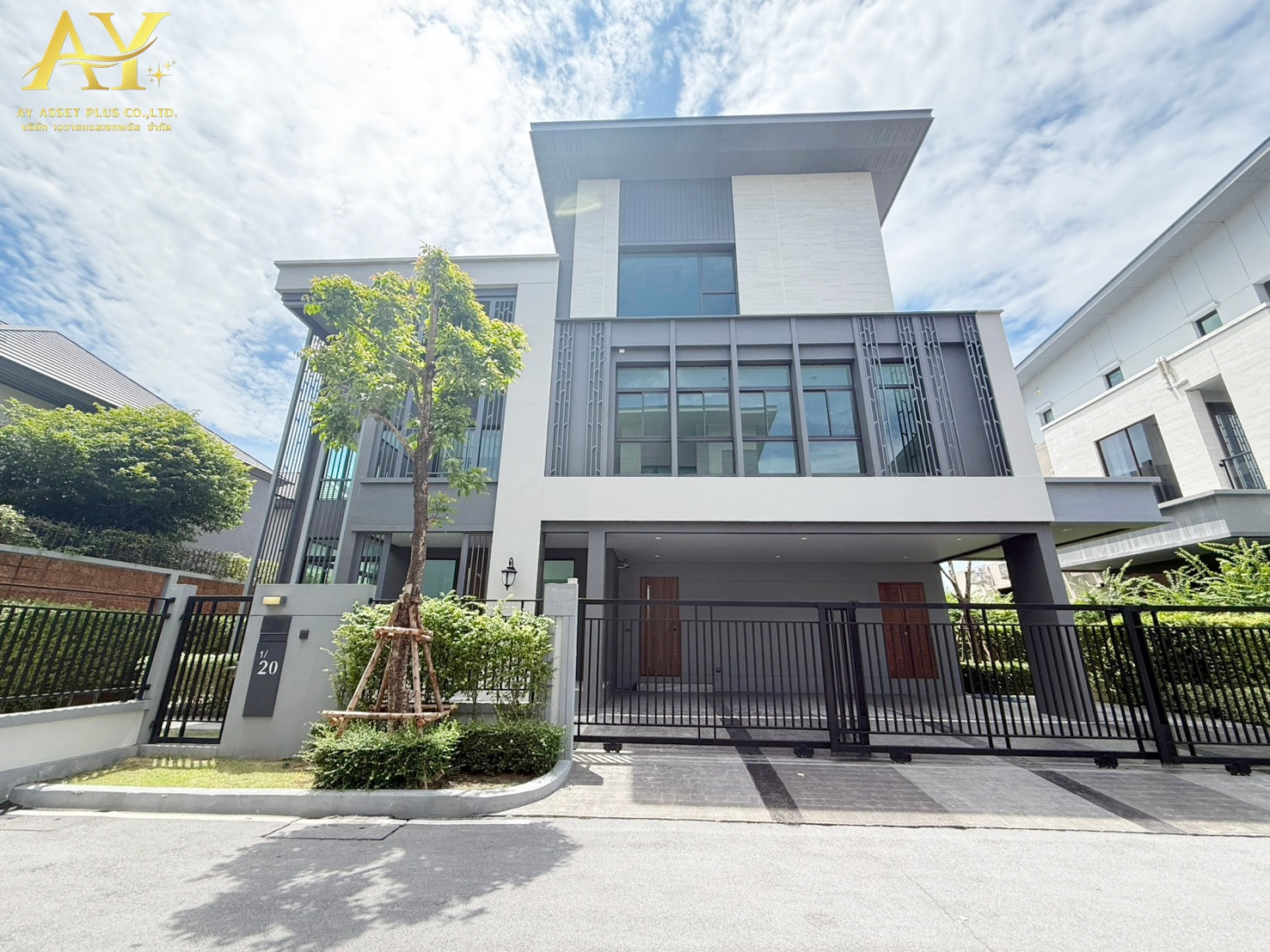 ✨Beyond Luxury Level นิยามใหม่แห่ง Modern Luxury ที่เหนือระดับ คฤหาสน์ 3 ชั้น แปลงมุม 608 ตร.ม. สุดPrivacy ฟังก์ชันตอบโจทย์ครบทุกเจน บนทำเลศักยภาพ ในราคาโดนใจเพียง 29.9 ล้านบาท👑