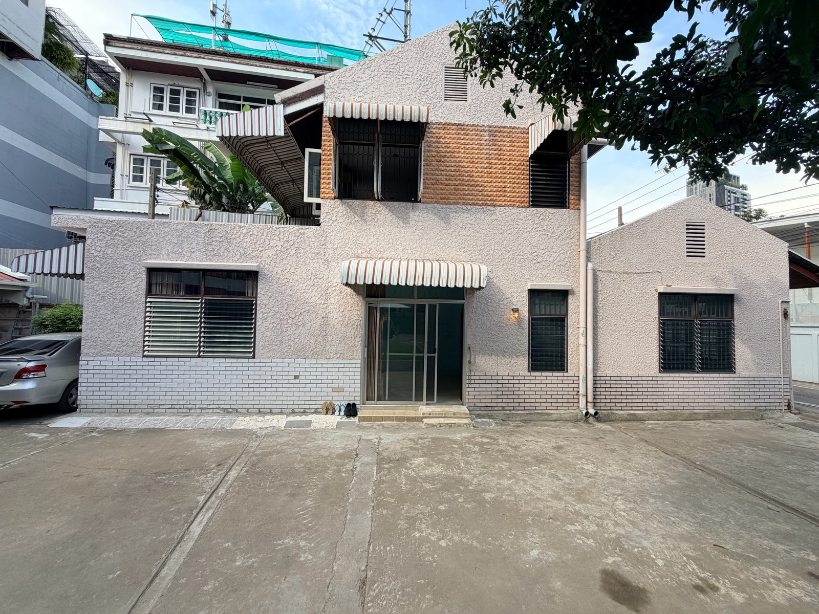 House for rent, location Sukhumvit 34, near BTS Thong Lor / Phrom Phong, Execlusive agent