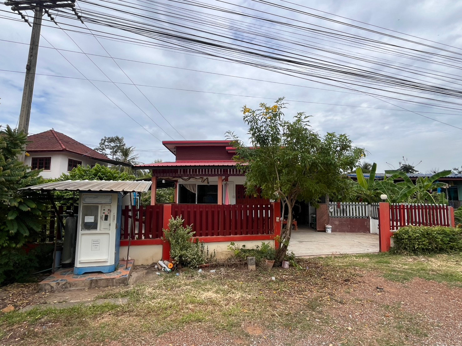 Single house for sale on over 1 rai of land near Yang Sai School. Mueang Sukhothai District Single house for sale on over 1 rai of land near Yang Sai School. Mueang Sukhothai District