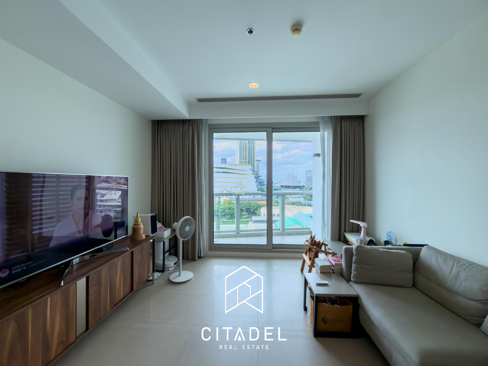 The River by Raimon Land - Rare, 2 Beds Condo Facing IconSiam! The River by Raimon Land - Rare, 2 Beds Condo Facing IconSiam!