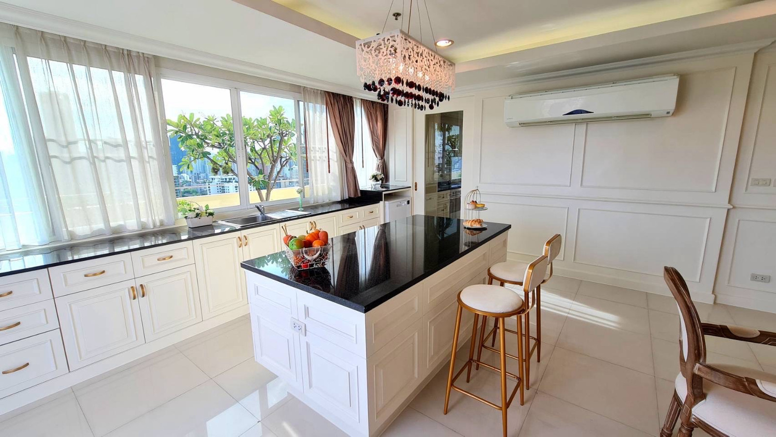 Piyathip Place Duplex Penthouse 4 Bed 5 Bath 800sqm 22 fl – รูปที่ 4