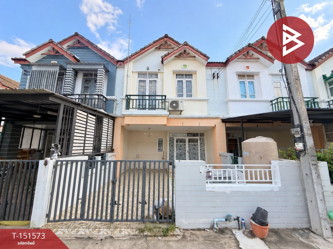 Townhouse for sale, Prueksaphan Ban Singh (Pauksa Phan Ban Singh), Ratchaburi.