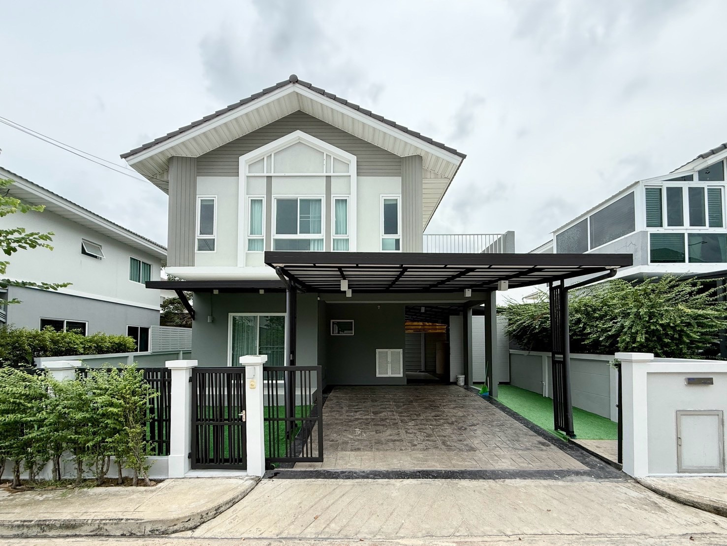 6.78 million! Beautiful house, neat and clean, new phase, Perfect Place, Sukhumvit 77-Suvarnabhumi. 6.78 million! Beautiful house, neat and clean, new phase, Perfect Place, Sukhumvit 77-Suvarnabhumi.