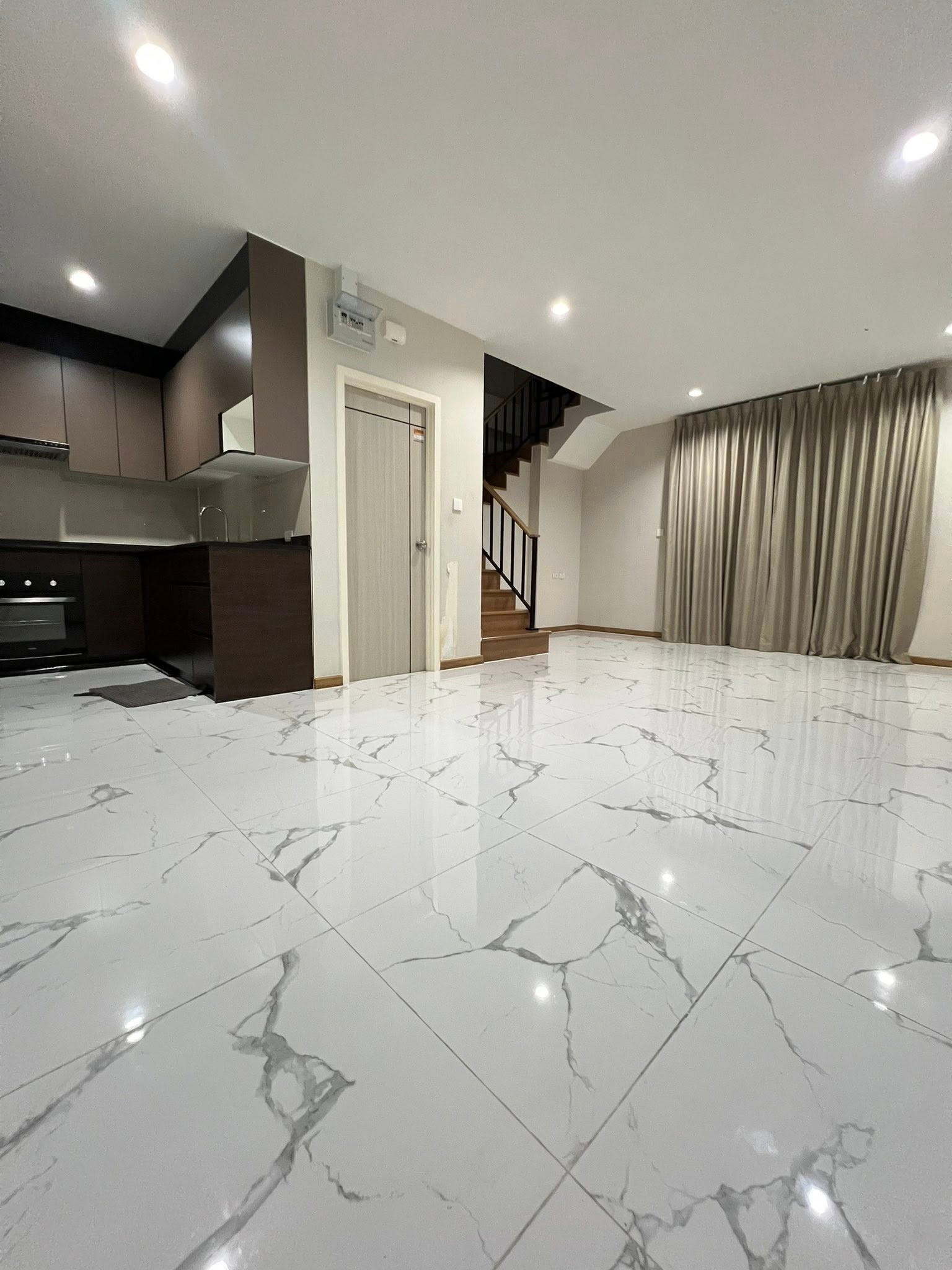 ทาวน์โฮมให้เช่า SIRI HOUSE ใกล้ Ratchada - 3 ห้องนอน – รูปที่ 2