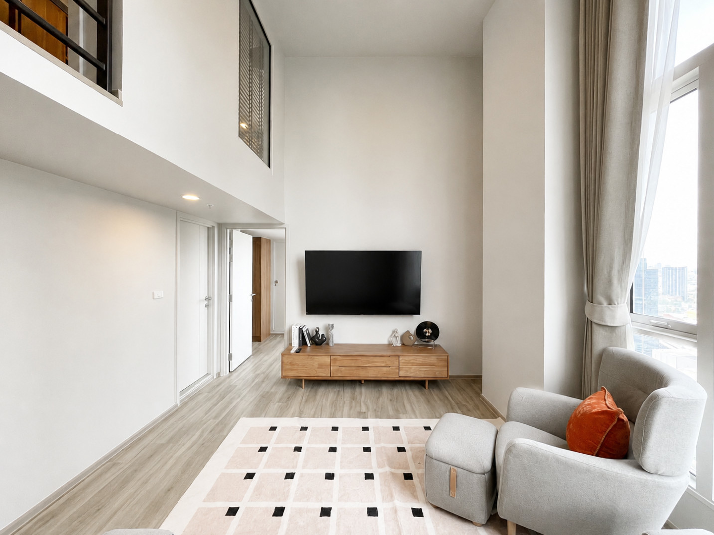 Condo for rent, Culture Thonglor • 69.50 sq m. • 2 bedrooms, duplex • 62,000 baht/month / big room, good price Condo for rent, Culture Thonglor • 69.50 sq m. • 2 bedrooms, duplex • 62,000 baht/month / big room, good price