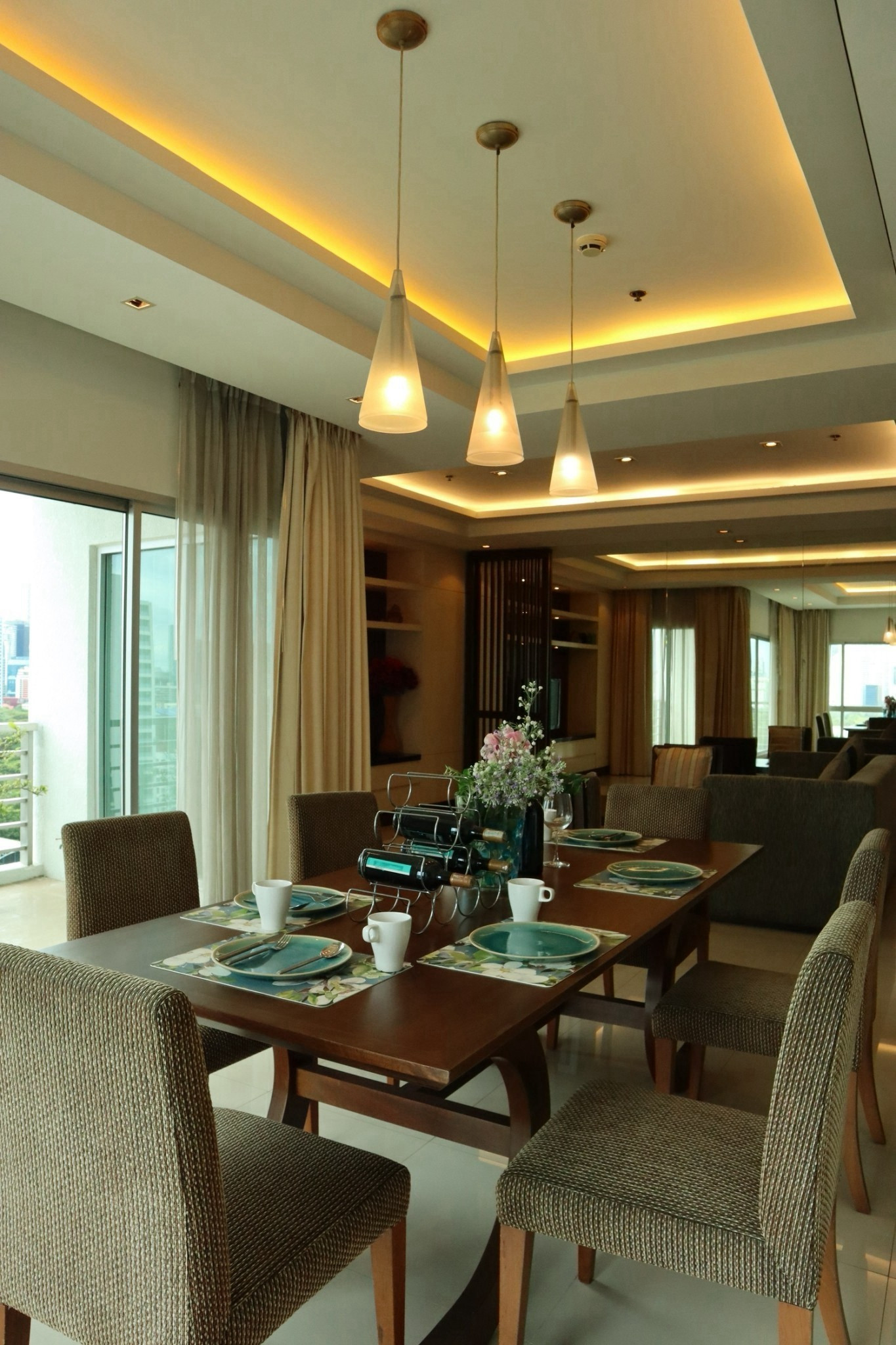 LTH16205 - Pet-Friendly Luxury Condo FOR RENT Royal Residence Park | 220 sq.m. | 3 Beds 3 Baths + 1 Powder Room | BTS Phloenchit | 150K LTH16205 - Pet-Friendly Luxury Condo FOR RENT Royal Residence Park | 220 sq.m. | 3 Beds 3 Baths + 1 Powder Room | BTS Phloenchit | 150K