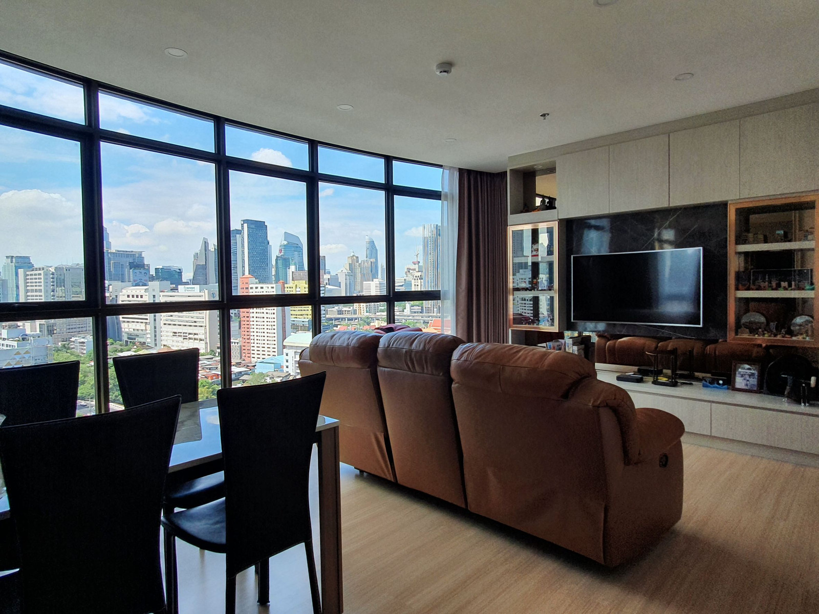 For rent Lumpini Suite Petchaburi-Makkasan, convenient travel, beautifully decorated room, ready to move in. For rent Lumpini Suite Petchaburi-Makkasan, convenient travel, beautifully decorated room, ready to move in.