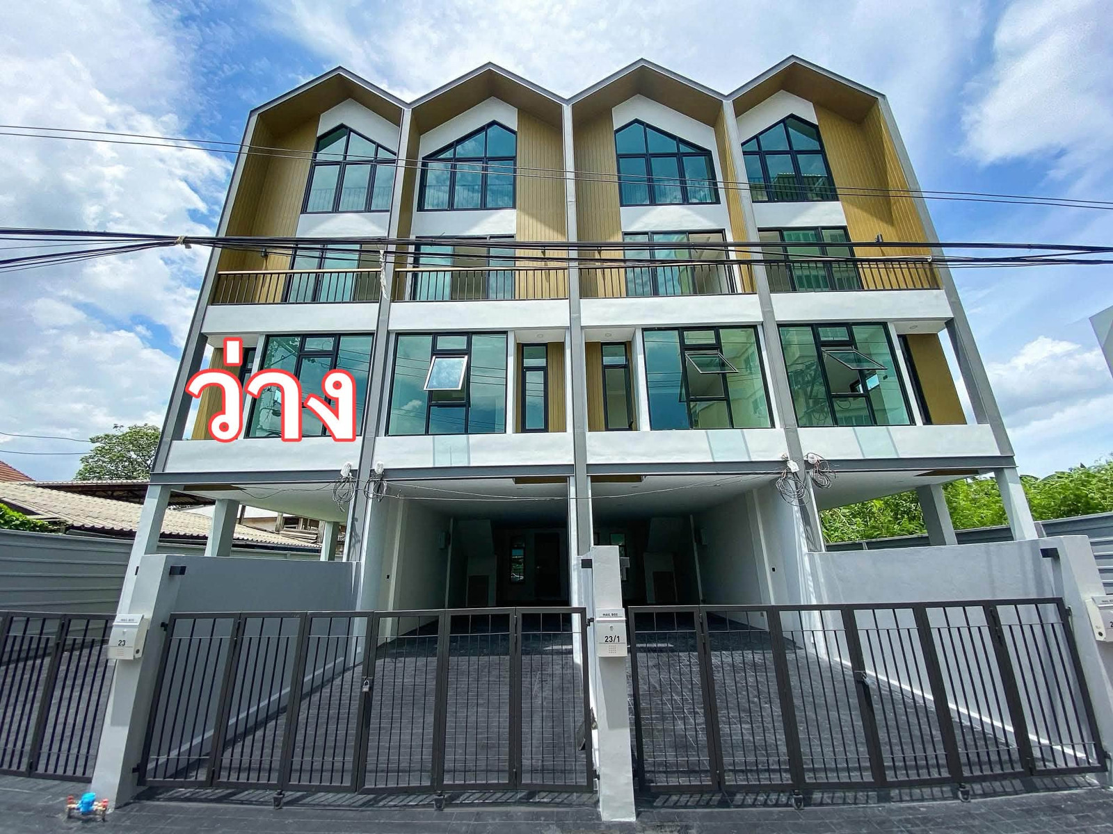 Home office in Sukhumvit 101/1 for Rent/Sales , Close to BTS Punnawhiti, Fully furnished 