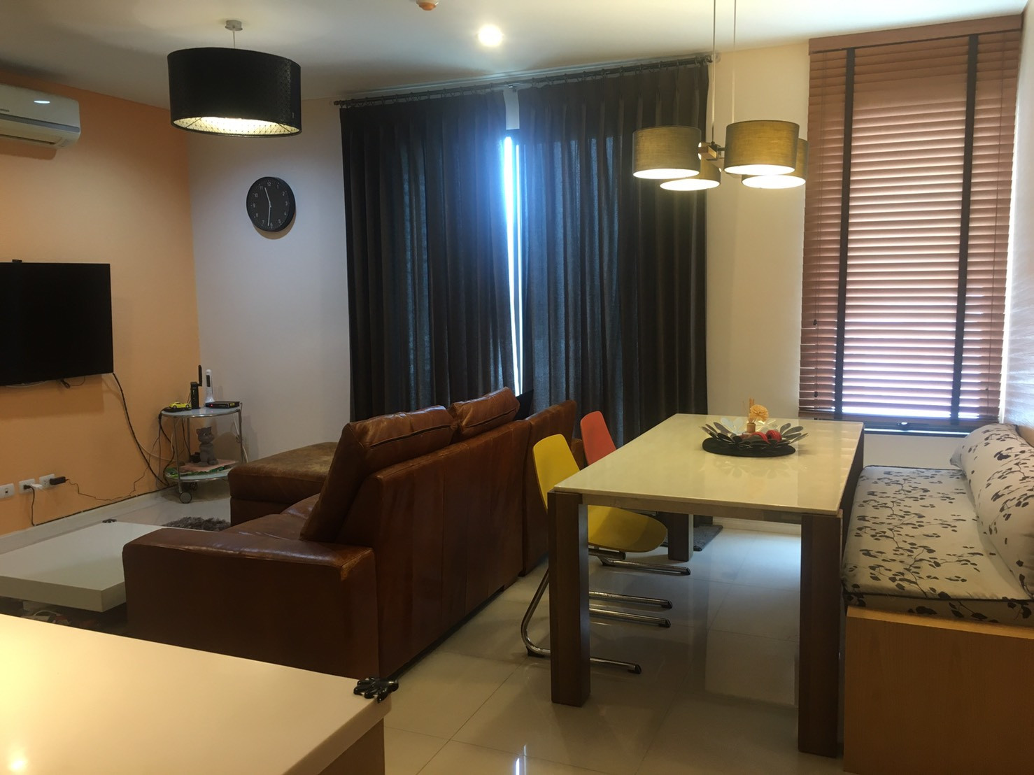 ✨ 2 bedrooms, 2 bathrooms | Spacious room on high floor With proportional living space 📍 Villa Asoke ✨ 2 bedrooms, 2 bathrooms | Spacious room on high floor With proportional living space 📍 Villa Asoke