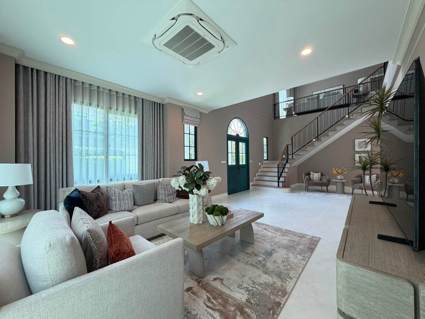 ให้เช่า! ณริณสิริ Private Luxury House ตกแต่งสวย พร้อมเข้าอยู่ 117ตรว. 300,000บาท/เดือน ให้เช่า! ณริณสิริ Private Luxury House ตกแต่งสวย พร้อมเข้าอยู่ 117ตรว. 300,000บาท/เดือน