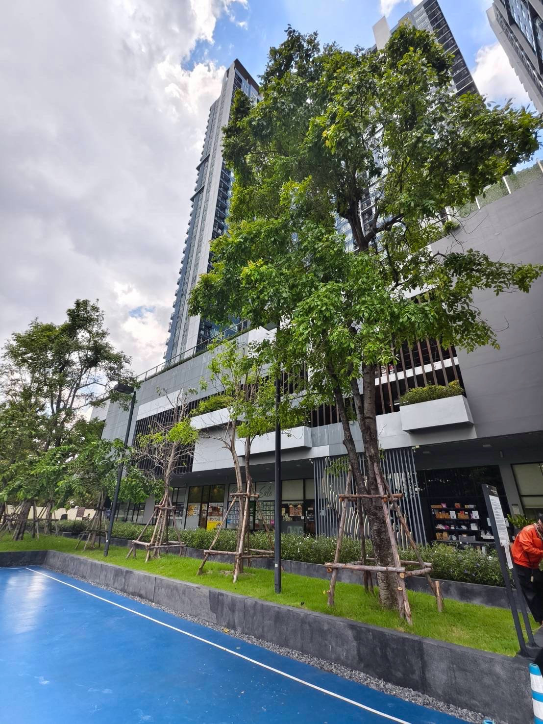 💥 Shop for sale with shop tenants, The Base Sukhumvit 77 💥 Size 65.22 sq m. Suitable for long-term investors, Passive Income.