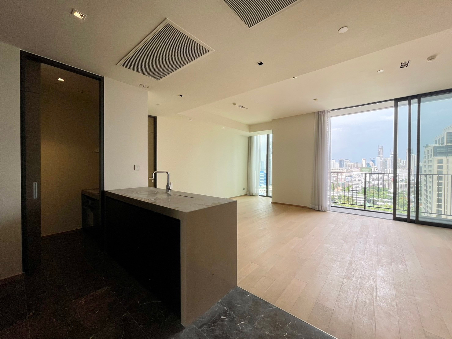 Exclusive 3-Bedroom Residence at 28 Chidlom l Brand New Exclusive 3-Bedroom Residence at 28 Chidlom l Brand New