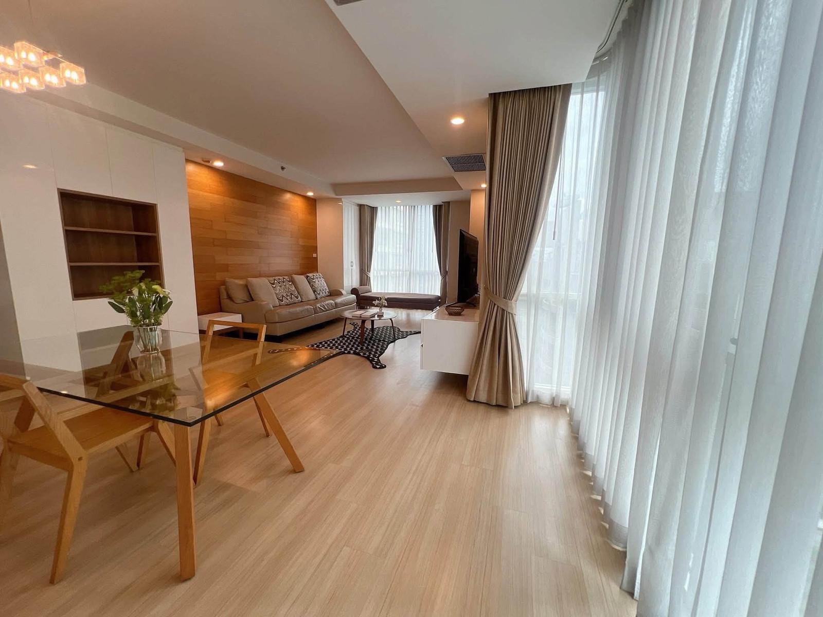 FOR RENT 📍เดอะ ราชดำริ ปล่อยเช่าเพียง 68,000 บาท / เดือน FOR RENT 📍เดอะ ราชดำริ ปล่อยเช่าเพียง 68,000 บาท / เดือน