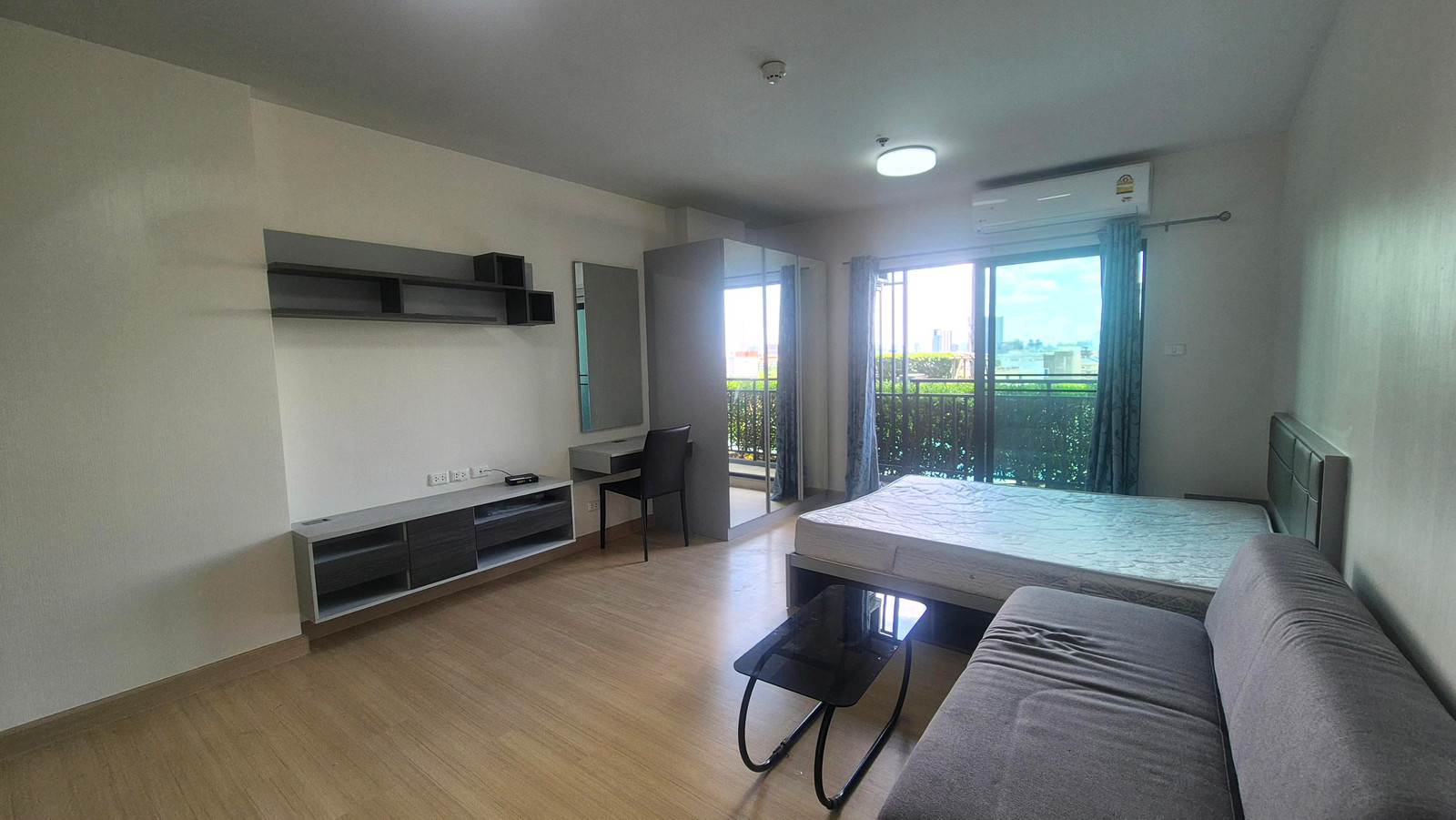 Studio type room for sale, reasonable price