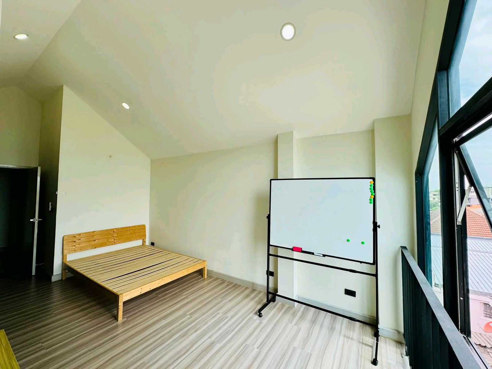 SPACE Home Office สุขุมวิท 101/1 🏡 โฮมออฟฟิศ 4 ชั้น แปลงมุม ฟังก์ชันครบ พร้อมเฟอร์บางส่วน 🚆 อยู่ระหว่าง BTS ปุณณวิถี – BTS อุดมสุข 🚗 เข้า–ออกได้หลายเส้นทาง เชื่อมต่อสุขุมวิท–ศรีนครินทร์–อุดมสุข 🐶 เลี้ยงสัตว์ได้ | จดทะเบียนบริษัทได้  💰 เช่า 42,000 บาท – รูปที่ 4