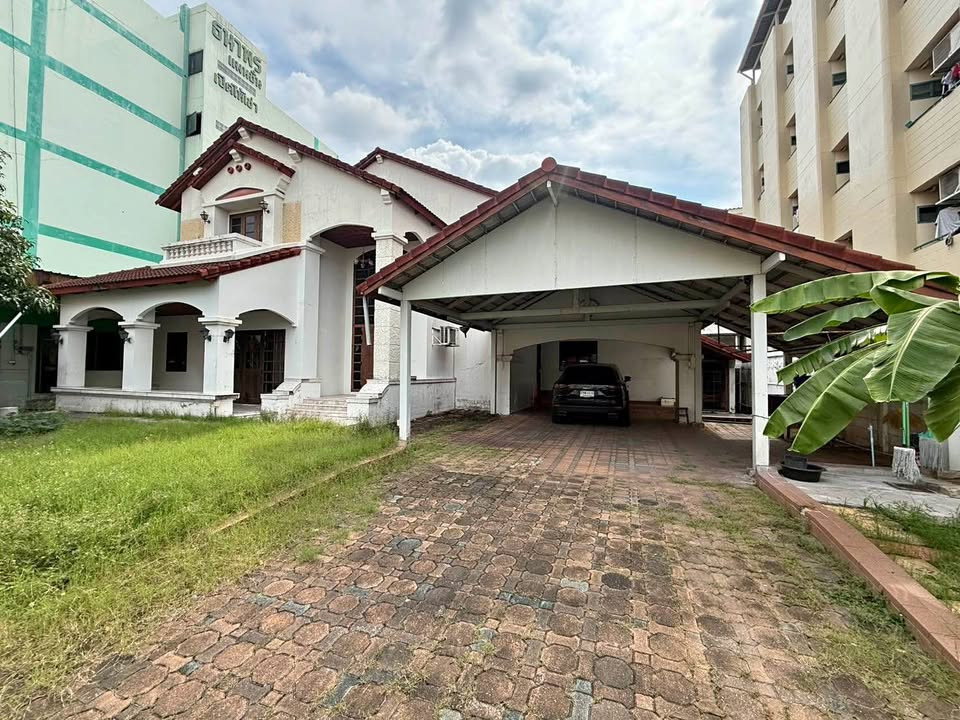 HR3835 for rent / sale, 2-story detached house, area 126 sq m, Ramkhamhaeng 76 (Sukhapiban 3), only 400 meters from the Orange Line.