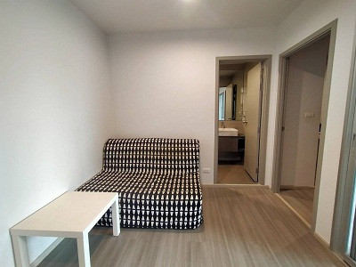 Condo for rent The Parkland Charan Pinklao, 1 bedroom, Building C, price 12,000 baht, next to MRT Bang Yi Khan Station, call 0641535924.