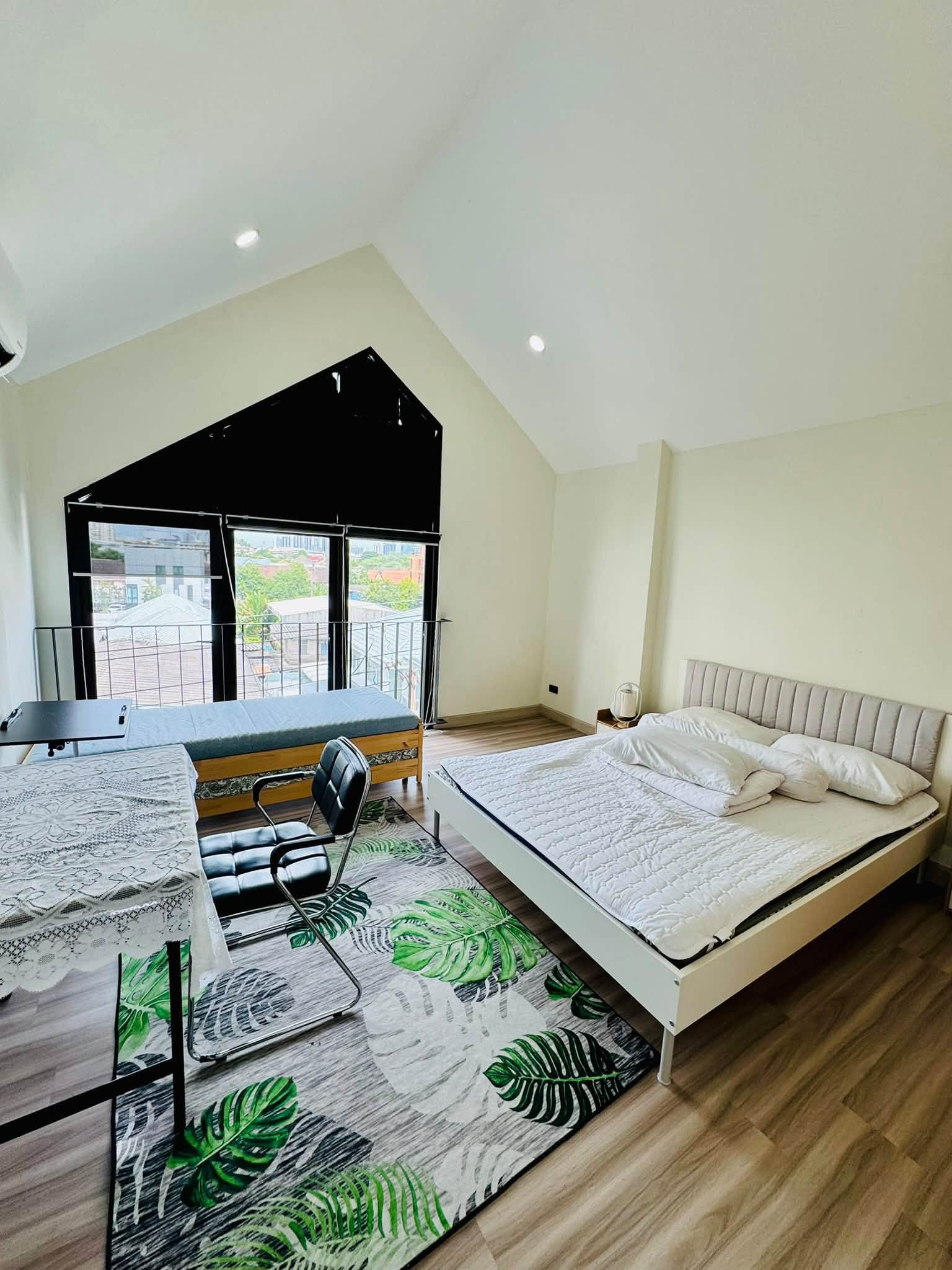 Home office in Sukhumvit 101/1 for Rent/Sales , Close to BTS Punnawhiti, Fully furnished  – รูปที่ 4