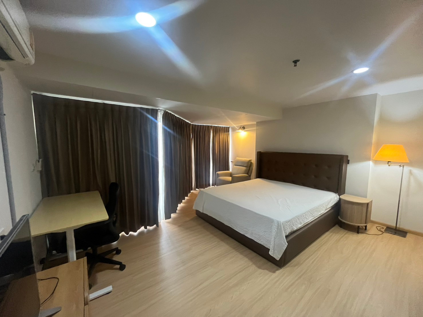 For rent Condo Condo Waterford Diamond 30/1 Fully Furnished  (S03-2778)