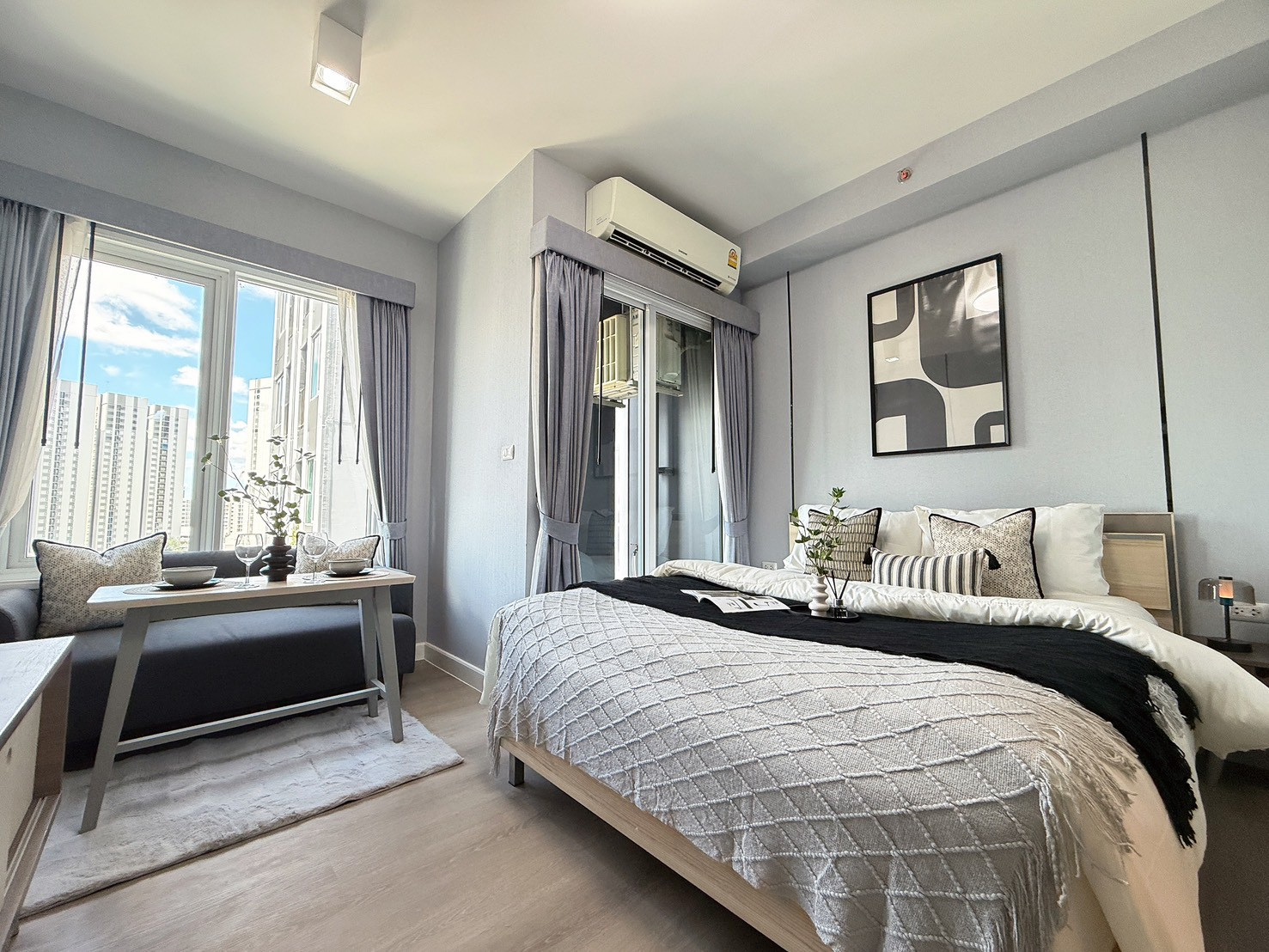 🧲 Urgent sale! Condo Chapter One Eco Ratchada-Huai Khwang Clear room dividers, high floor, price only 2.09 million. 🧲 Urgent sale! Condo Chapter One Eco Ratchada-Huai Khwang Clear room dividers, high floor, price only 2.09 million.