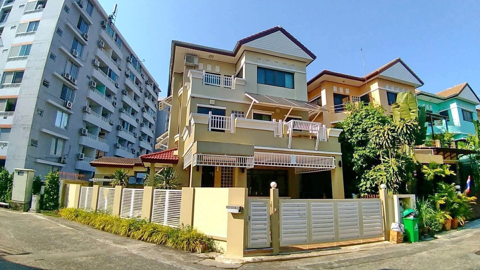 HK0687♛Single house for rent, 4 bedrooms⚝Ratchada-Huai Khwang♜MRT Huaikhwang∞099-5919653,065-9423251▚Line@sureresidence HK0687♛Single house for rent, 4 bedrooms⚝Ratchada-Huai Khwang♜MRT Huaikhwang∞099-5919653,065-9423251▚Line@sureresidence