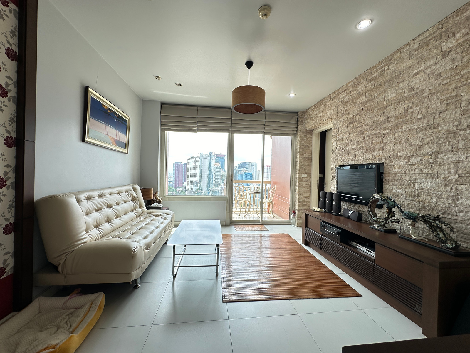Best Price for SALE 1BR at Manhattan Chidlom l Pet-Friendly Living Best Price for SALE 1BR at Manhattan Chidlom l Pet-Friendly Living