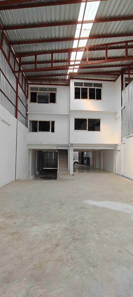 Warehouse for rent, product storage space, commercial building, 4 floors, 2 rooms next to each other, good price, good location, Soi Thian Talay 15. Next to Bang Khun Thian Chai Thale Road, 2 units for rent, area 608 sq m., main road, trucks in and out ea – รูปที่ 3